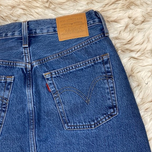 NWOT Levi’s High Rise Denim Mini Skirt Deconstructed Iconic Boyfriend Size 25 - Picture 9 of 14